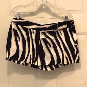 NWOT-Express cute shorts size 10